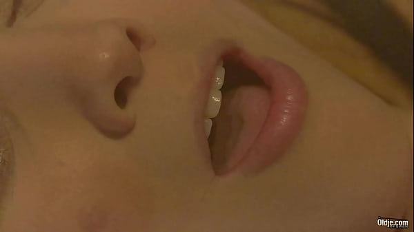 Play MP4 - Sexy young babe hardcore sex with horny old man and she gives the best deepthroat blowjob