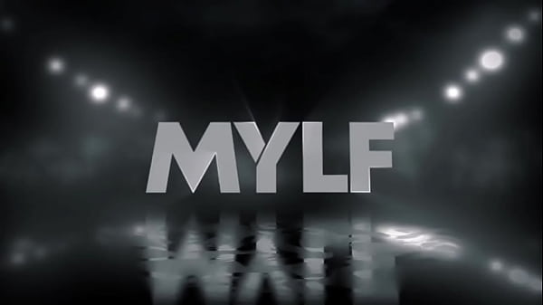 Nonton Clean House, Dirty Mind thumbnail