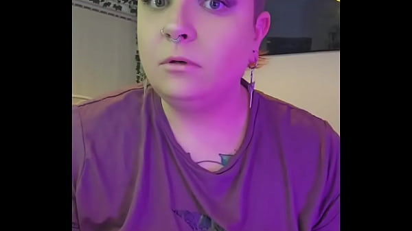 My make up's shit anyway react if you see me ️