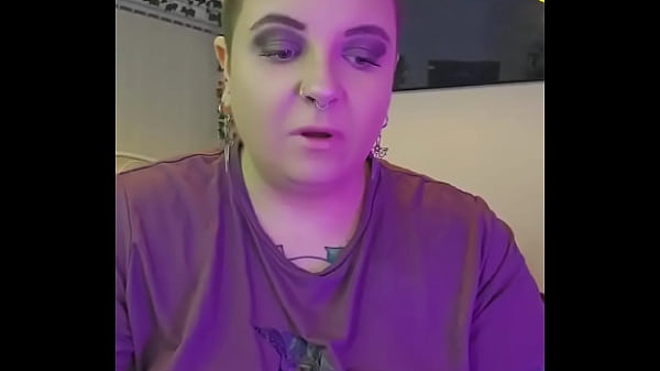 My make up's shit anyway react if you see me ️