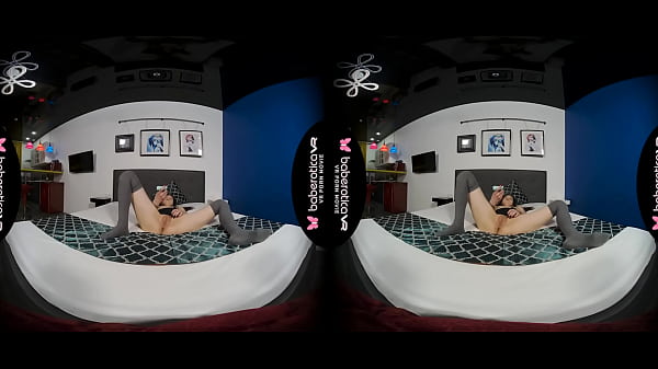 Solo Teen Brunette thumbnail