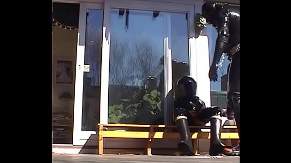 Roxina2003ListenToHornyRubber0700403XXL.WMV 