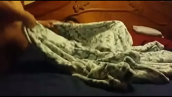 Play MP4 - La Reina con Su Rey&comma; culiando rico a Mi Esposa&sol;Great fuck with My Wife