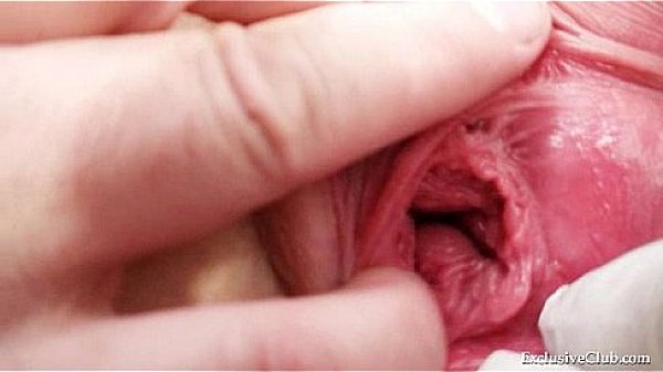 Blond nurse bitch gets perverted on gynchair