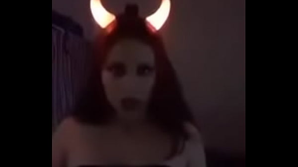 diablita caliente. 3:) 