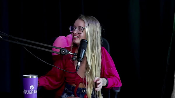 Fez seuaniversário nomotel com 18 anos juntoda mãefizeramuma fila para te chupare é virgem Marangoni SHEER RED