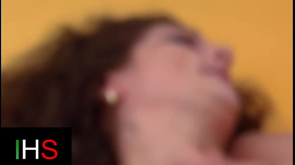 Play MP4 - Beautiful brunette mom gets fucked in the ass by a pig