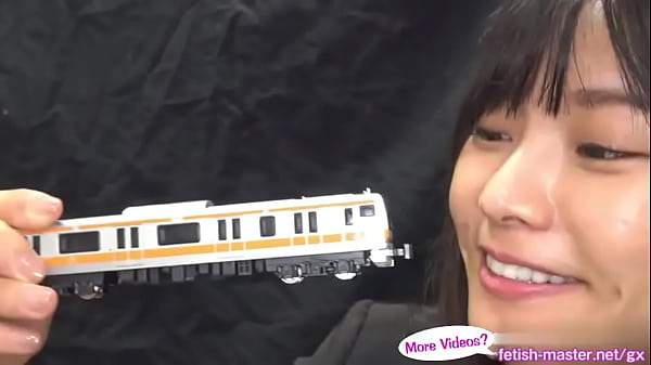 Play MP4 - Japanese Asian Giantess Vore Size Shrink Growth Fetish - More at fetish-master&period;net