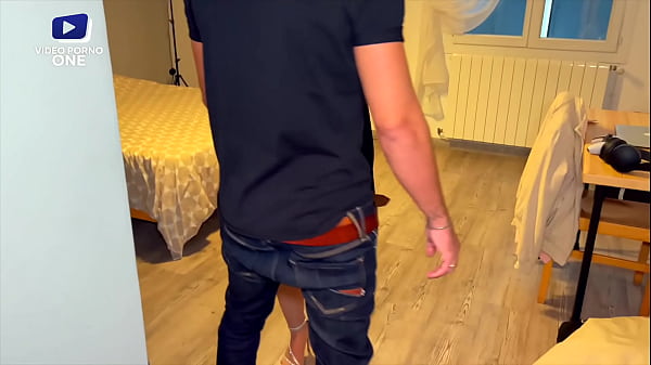 Play MP4 - La m&egrave;re de mon pote m'invite pour que je la d&eacute;monte&period;&period;&period;