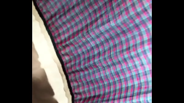 Espiando amigo gay en la ducha 