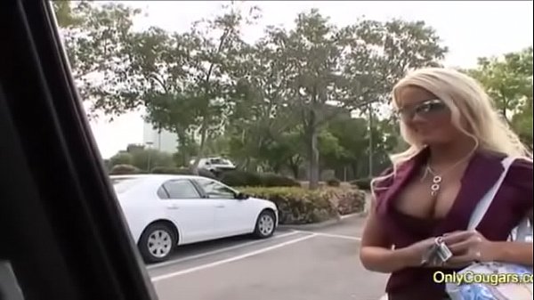 Play MP4 - Amber Tricked Into Wrapping Her Big Pussy Lips Around A Hard Boner