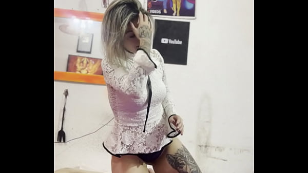 Peguei ela fazendo alongamento em casa olha s&oacute; qui del&iacute;cia 