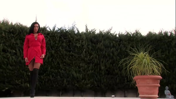 Nonton Spanish Sweet Milf. thumbnail