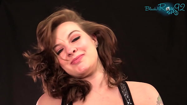 Play MP4 - Barefoot MILF Tease And Foot Fetish Joi