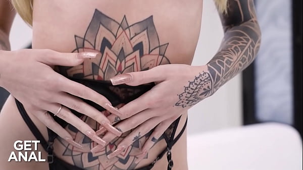 Nonton Cassidy Luxe Takes Vince&rsquo;s Monster Cock For A Wild Ride thumbnail