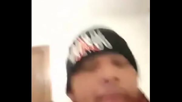 Hetero Enga&ntilde_ado Pajeandose en el Trabajo