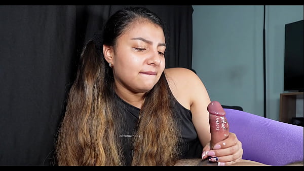 Stepsister offers me her ass in exchange for seeing the sperm come out of my cock