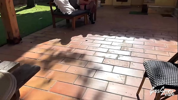 Nonton Ava Et Ashley, Deux Belles Femmes, Se Font Poutrer Par La M&ecirc;me Bite thumbnail