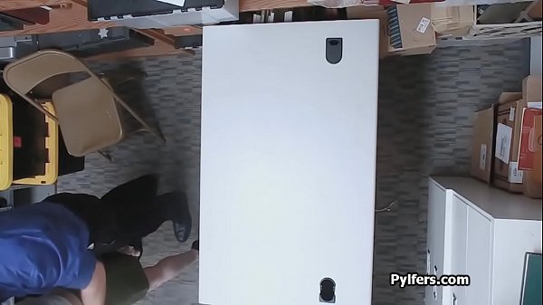 Play MP4 - Sexy busted thief pounded hard on guards desk