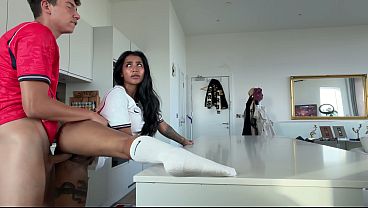 Mi Esposa No Me Deja Irme A Trabajar Hasta Que Me Corrido Dentro De Su Culo- Yasmina Khan thumbnail