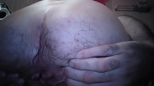 Hairy ass guy'_s big fart!