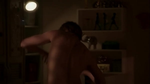 Rafa Vitti fazendo striptease