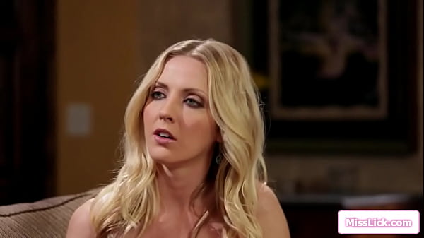 Agent X licked by blonde to_recruit her