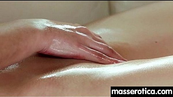 2 Oiled Up Goddesses 4 thumbnail