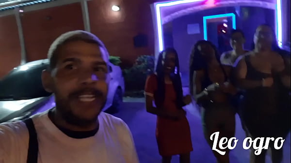 M&eacute;nage thumbnail