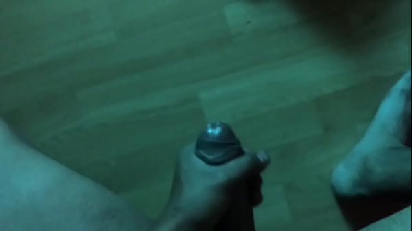 Play MP4 - Estaba aburrido y me masturbe