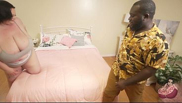 Nonton Bbw Gets Titties Worshipped Before Sucking Huge Dick thumbnail