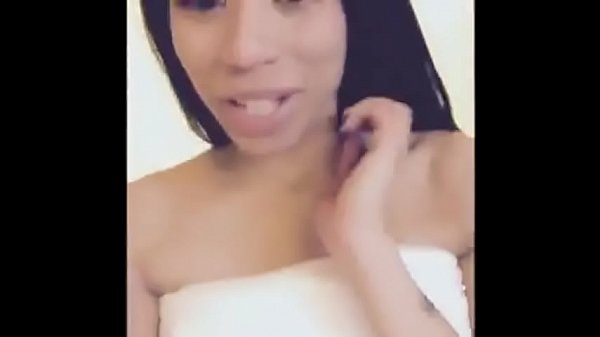 Nonton Keeping It Spicy thumbnail