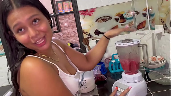 Colombiana Caliente Me Orde&ntilde;a Para Echarle Mi Leche A Su Jugo thumbnail