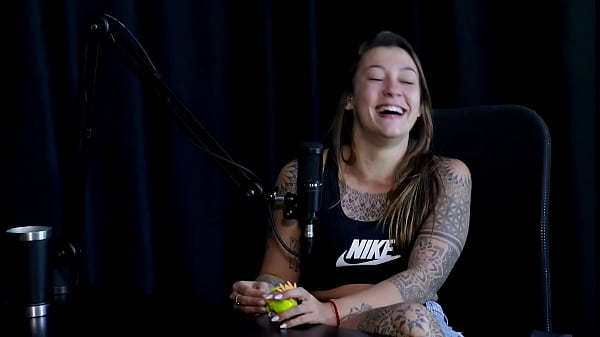 Nonton Oruan N&atilde;o Faz Seu Tipo, J&aacute; Beijou Famoso, Come&ccedil;ou A Putaria No Nude, E Quer Transar Dois Homens Bi - Flor De Damiana (watch On: Sheer/red) thumbnail