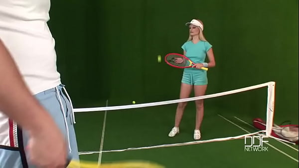 Nonton Ms. Bell Wants To Ring Your Balls! thumbnail