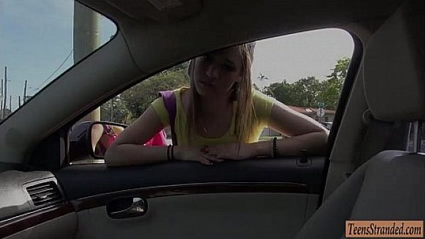 Nonton Lovely Teen Babe London Smith Gets Pounded In Countryside thumbnail