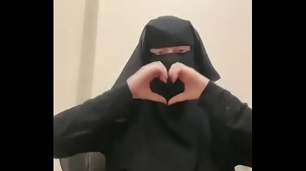 بتقول كلام اوسخ من الوساخه وبتشخر thumbnail