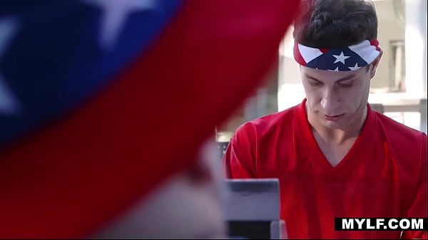 Hot Big Ass Stepmom Ariella Ferrera & Stepdaughter Jennifer Jacobs Fuck New Stepbrother/stepson 