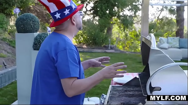 Play MP4 - 4th Of July StepFamily Fucking BBQ