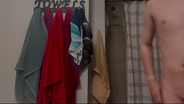 Nonton Slutty Virgin Bunny Boy Waves His Cock Around thumbnail