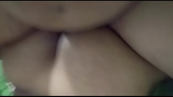 Play MP4 - Deixando ele botar o pau dentro do meu bumbum