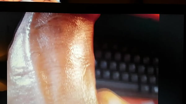 Play MP4 - Huge veiny shemale cock