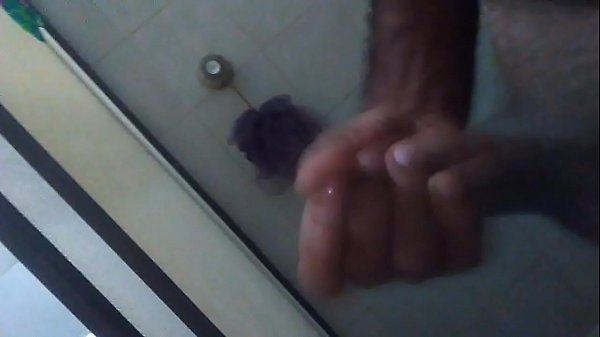 mi pajita rika en el ba&ntilde;o de un amigo 