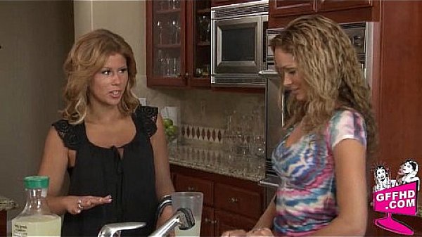 Lesbian desires 0613 