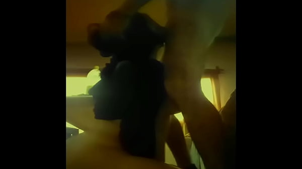 fabi no puede dejarel petese inclina con_sumisiona recibir el trato que_una putanecesita hasta_que se toma todala leche