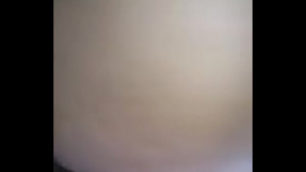 S&oacute_ na bucetinha. Amigo reconheceu a safada e mandou v&iacute_deo comendo ela