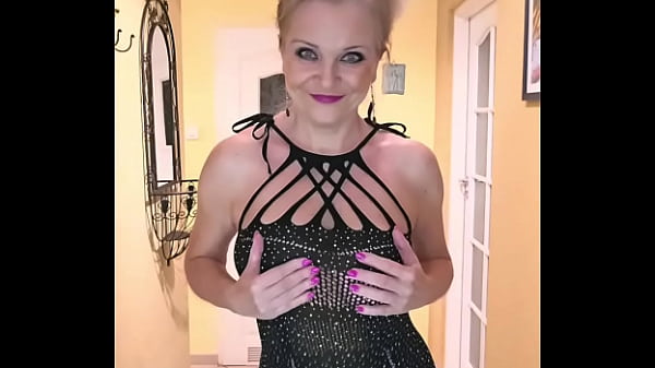 Your Cougar Mommy Is Ready To Join Students Party thumbnail