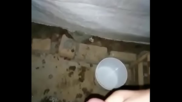 Wetu jalando su peque&ntilde;o pito 