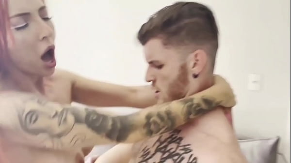 Play MP4 - fui visitar minha meia-irm&atilde;&comma; o namorado dela saiu eu comi o cu dela&comma; quase ele me pega comendo ela