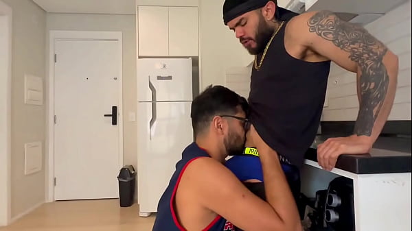 Play MP4 - MARCOS GOIANO - FODENDO COM O GRINGO DOTADO COM FOME DE RABO - SEXO GAY SEM CAMISINHA COM BOY MUSCULOSO